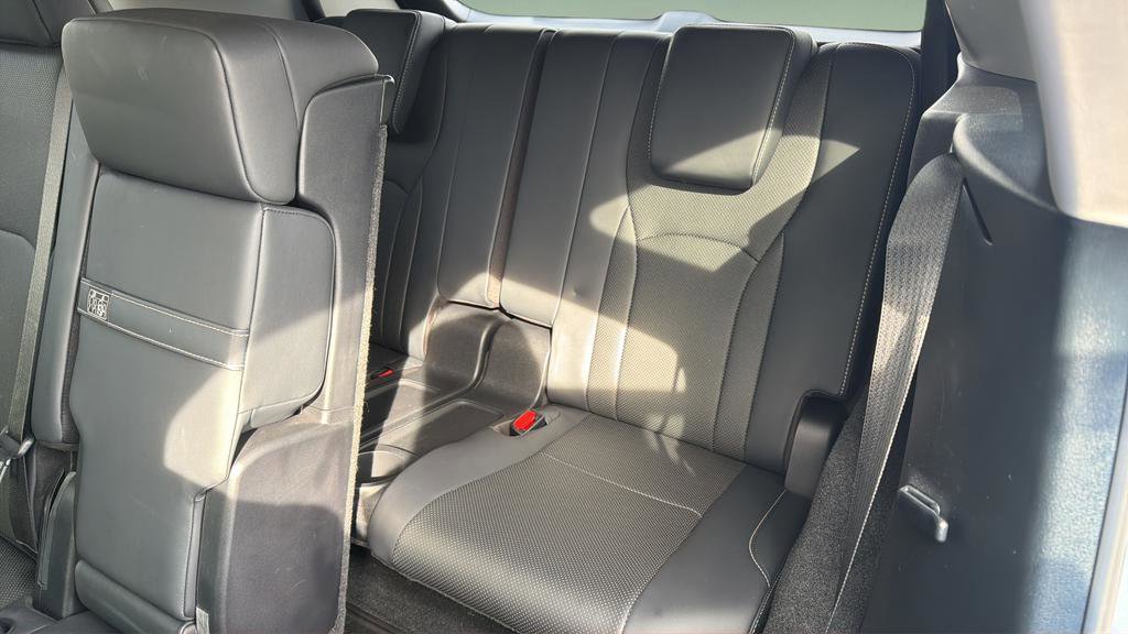 Certified 2021 Lexus RX 350L Premium w/ Premium Package image 19