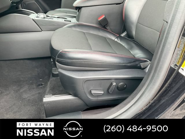 Used 2024 Ford Escape ST-Line w/ Tech Pack #1 AWD/4WD image 28