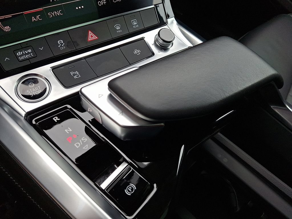 Used 2024 Audi Q8 e-tron Premium AWD/4WD image 16