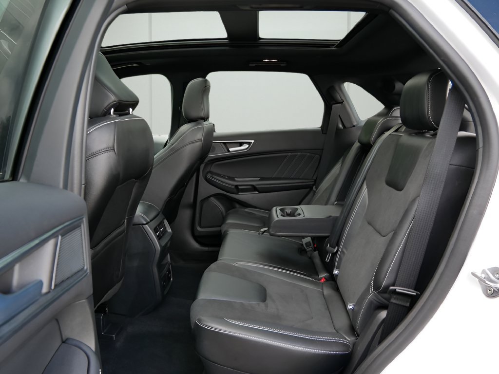 Used 2024 Ford Edge ST w/ Equipment Group 401A AWD/4WD image 11