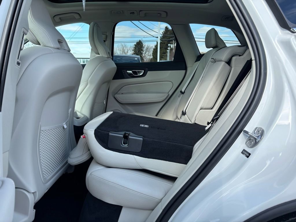 Certified 2023 Volvo XC60 B5 Core w/ Climate Package image 18