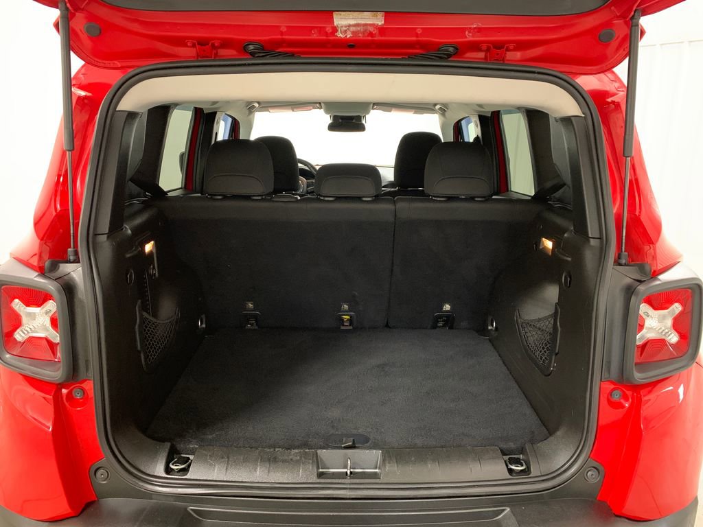 Used 2017 Jeep Renegade Latitude image 17