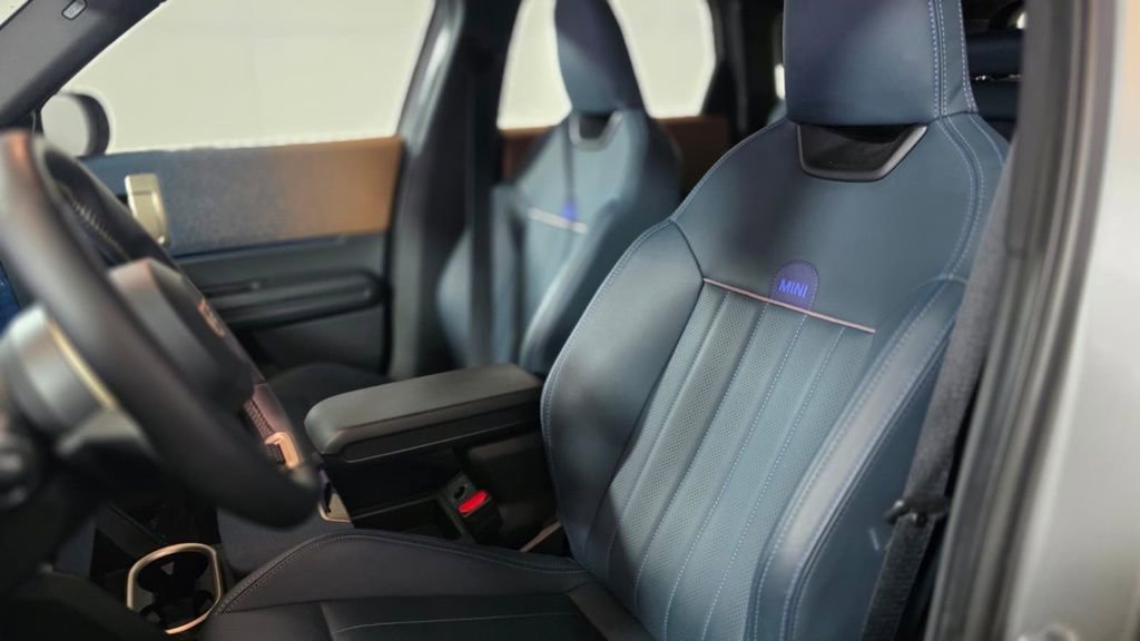Used 2025 MINI Cooper Countryman S image 17