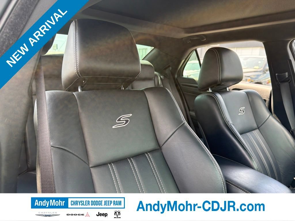 Used 2014 Chrysler 300 S w/ Light Group RWD image 19