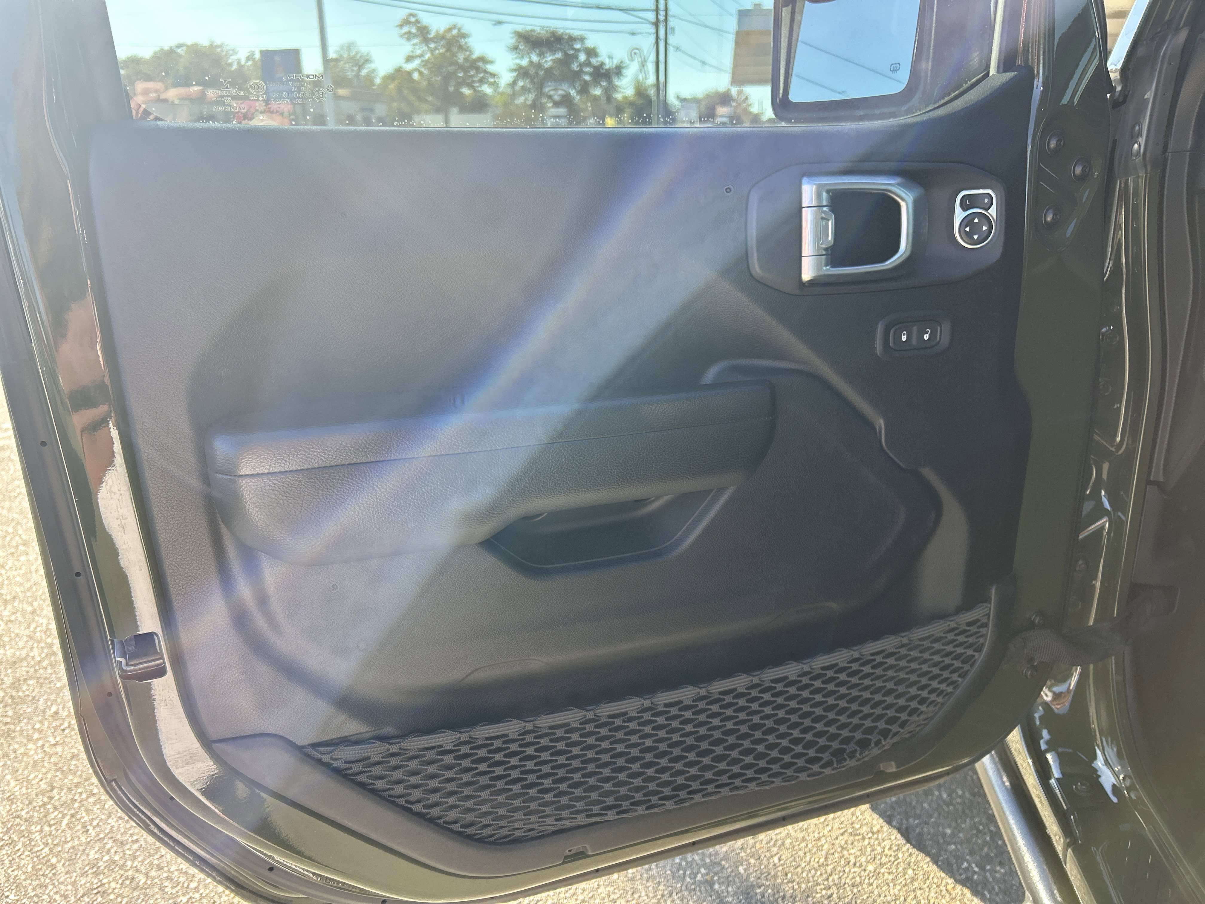 Used 2022 Jeep Gladiator Sport image 9