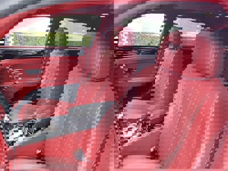 Used 2015 Bentley Flying Spur V8 image 11