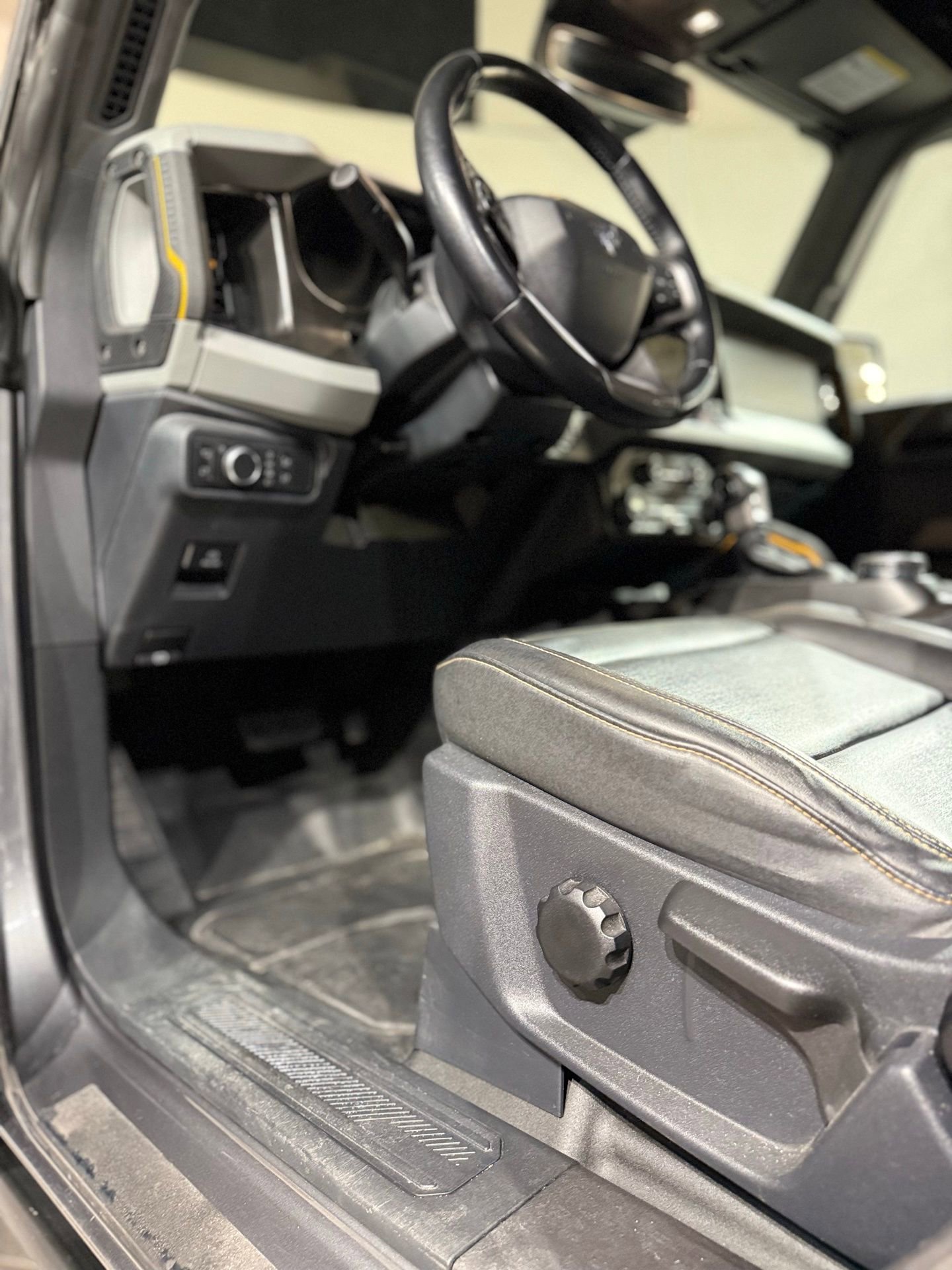 Used 2021 Ford Bronco Badlands image 39