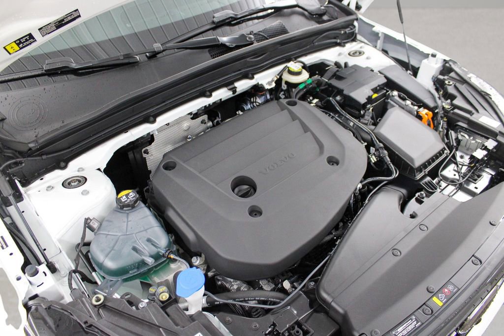 New 2026 Volvo XC40 B4 Plus w/ Protection Package Premier FWD image 10