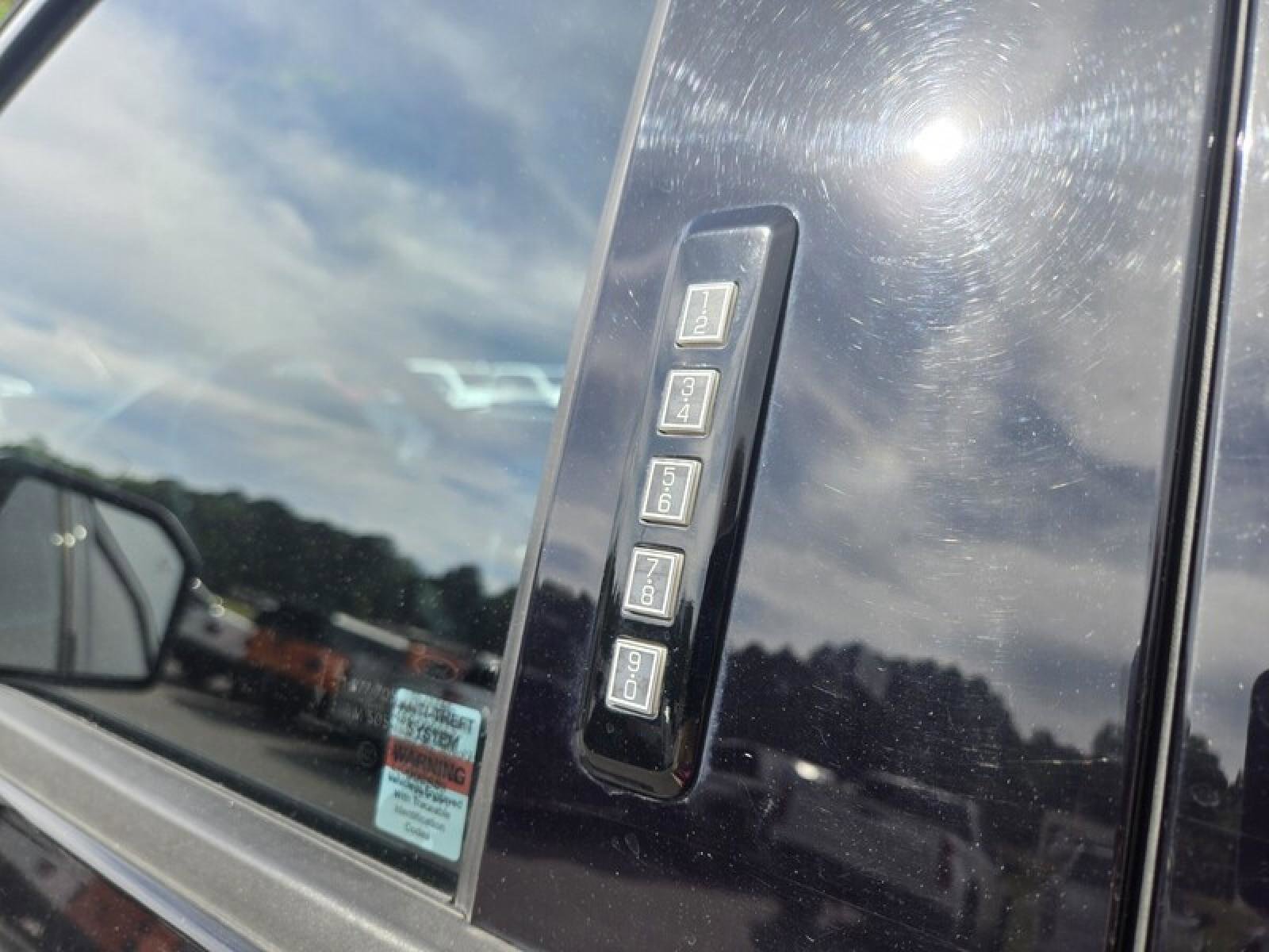 Used 2019 Ford F150 Raptor w/ Equipment Group 802A Luxury image 8