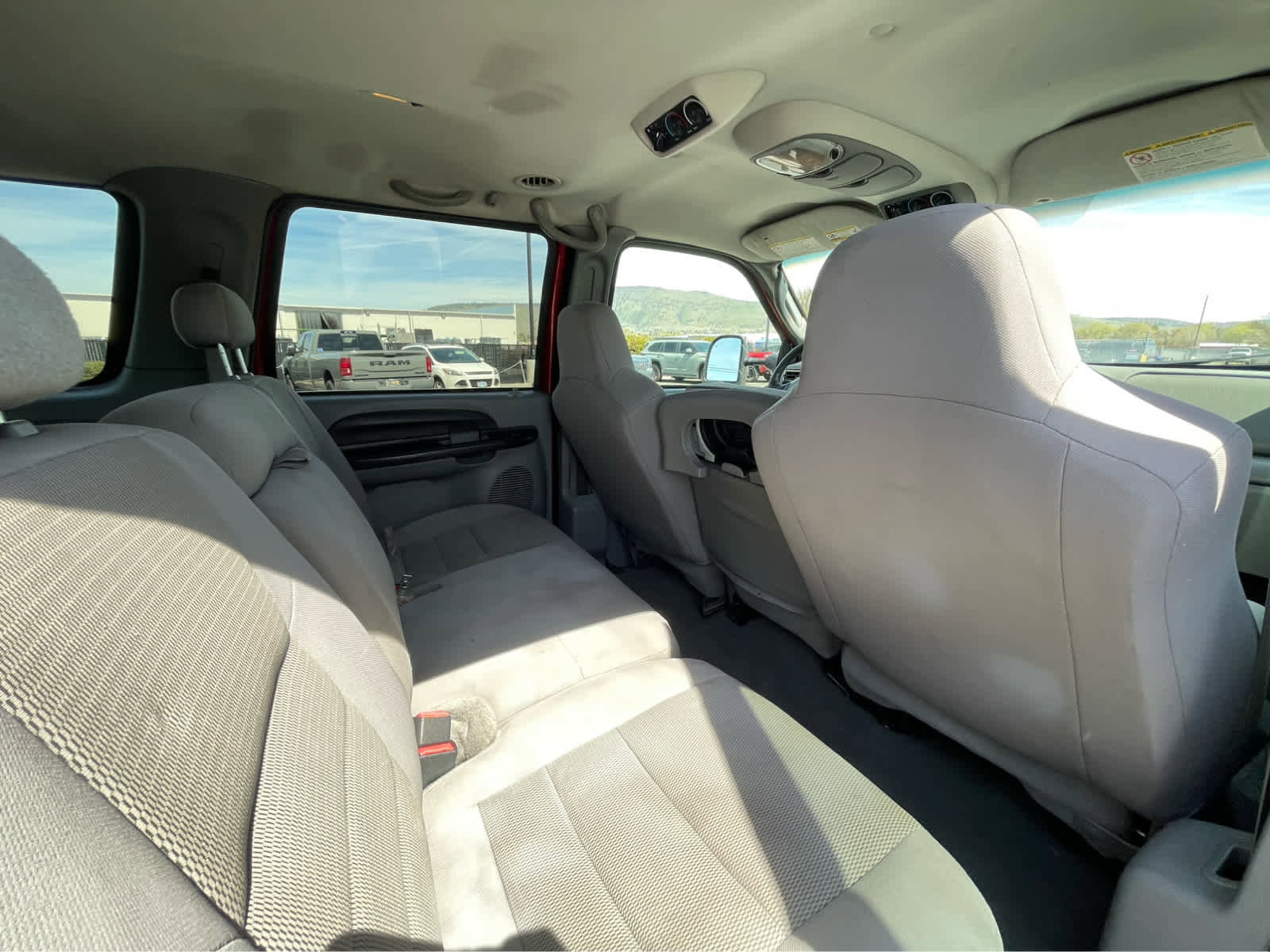 Used 2005 Ford Excursion XLT image 22