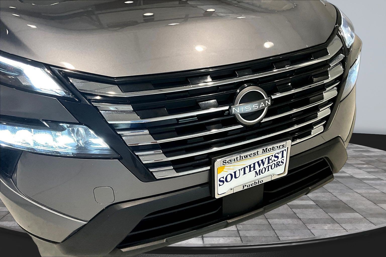 Used 2024 Nissan Rogue SV AWD/4WD image 34