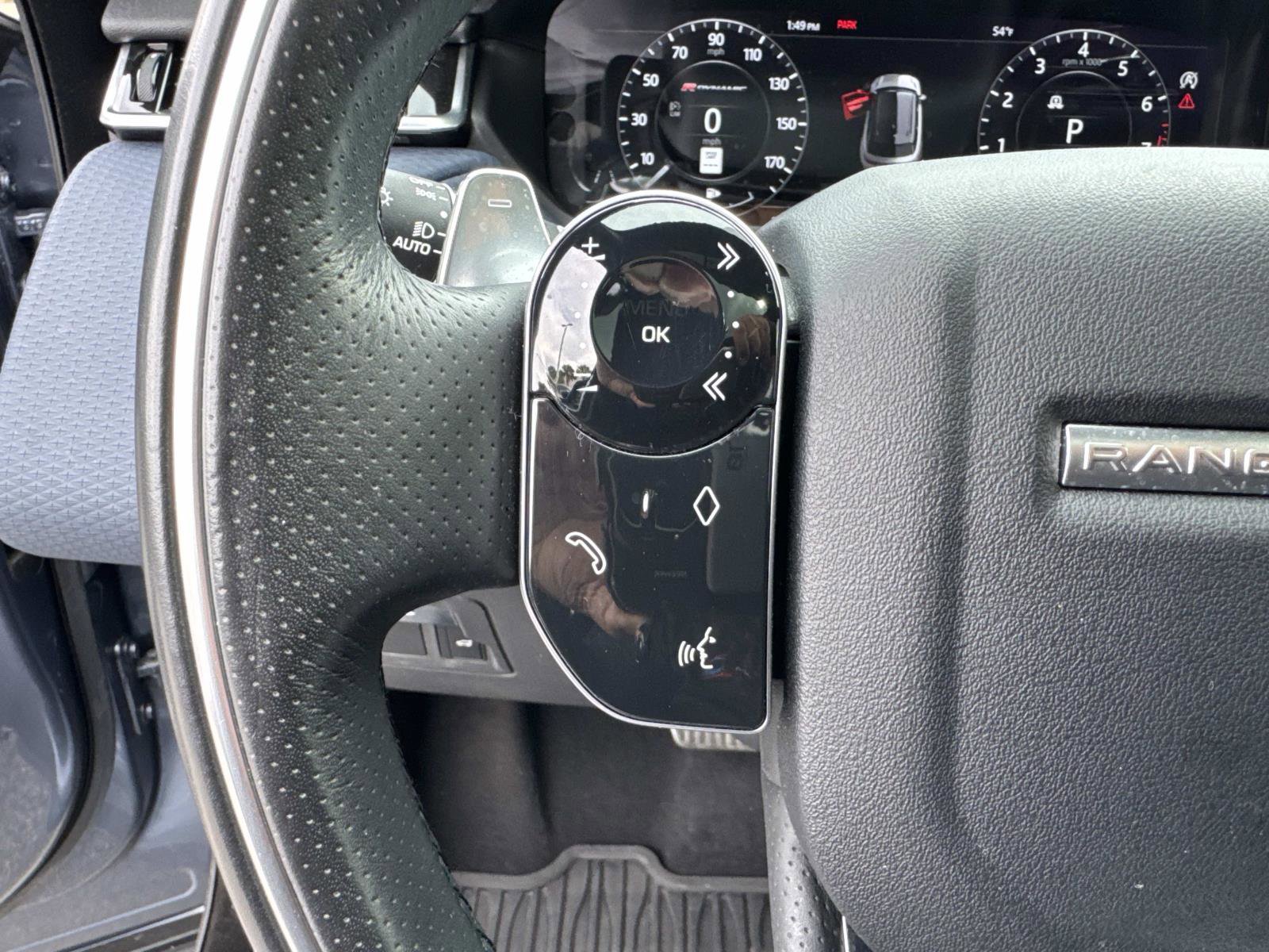 Used 2020 Land Rover Range Rover Velar R-Dynamic S image 32
