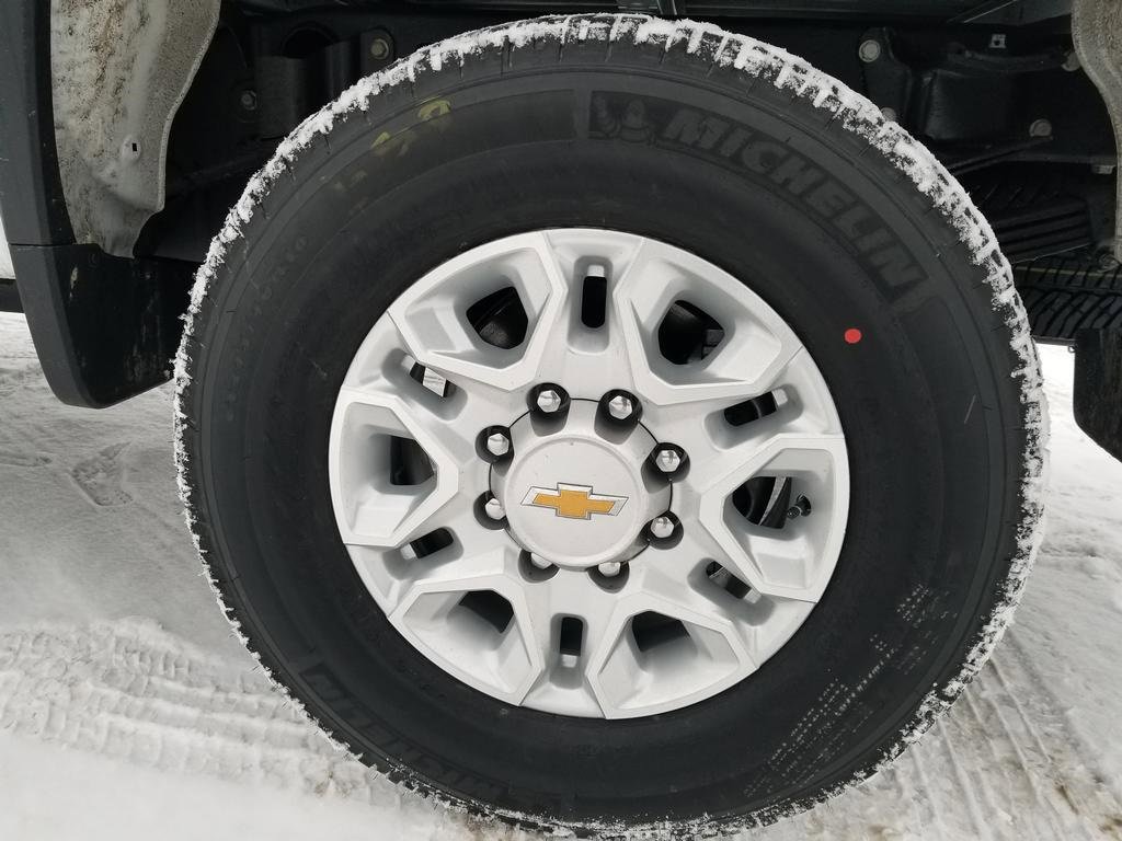 New 2026 Chevrolet Silverado 3500 LT w/ Snow Plow Prep/Camper Package image 33