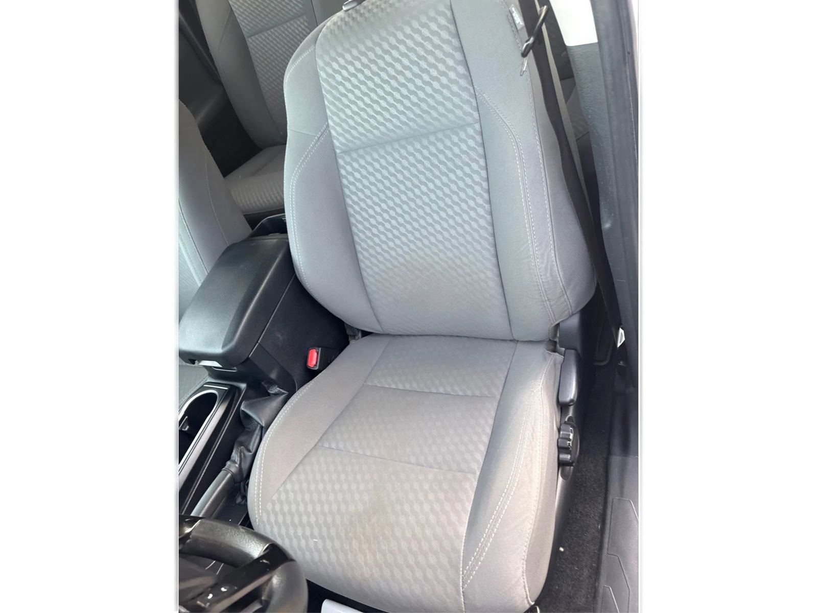 Used 2022 Toyota Tacoma SR AWD/4WD image 33