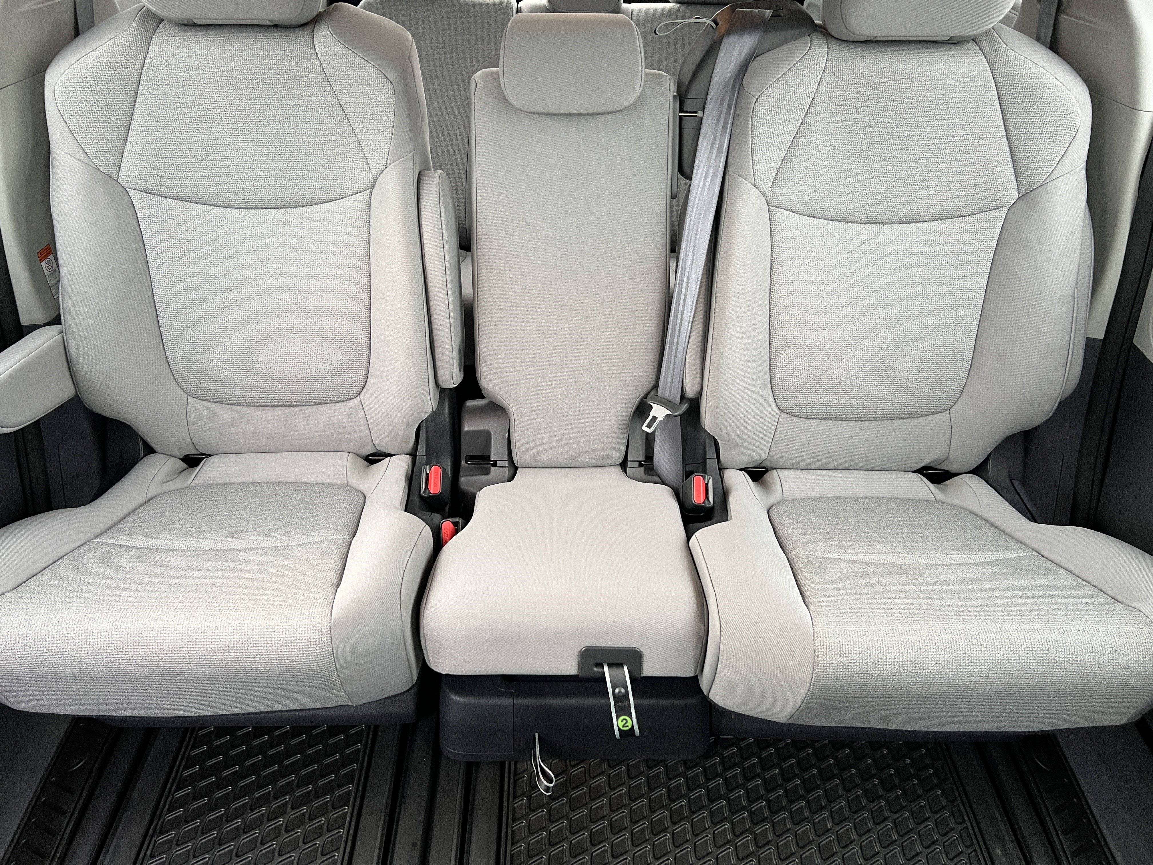 Used 2024 Toyota Sienna LE image 13