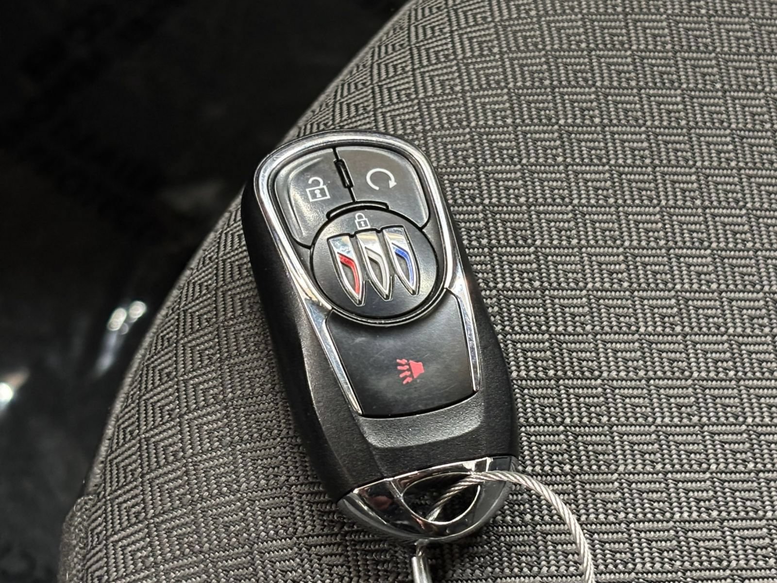 Used 2025 Buick Encore GX Preferred AWD/4WD image 21