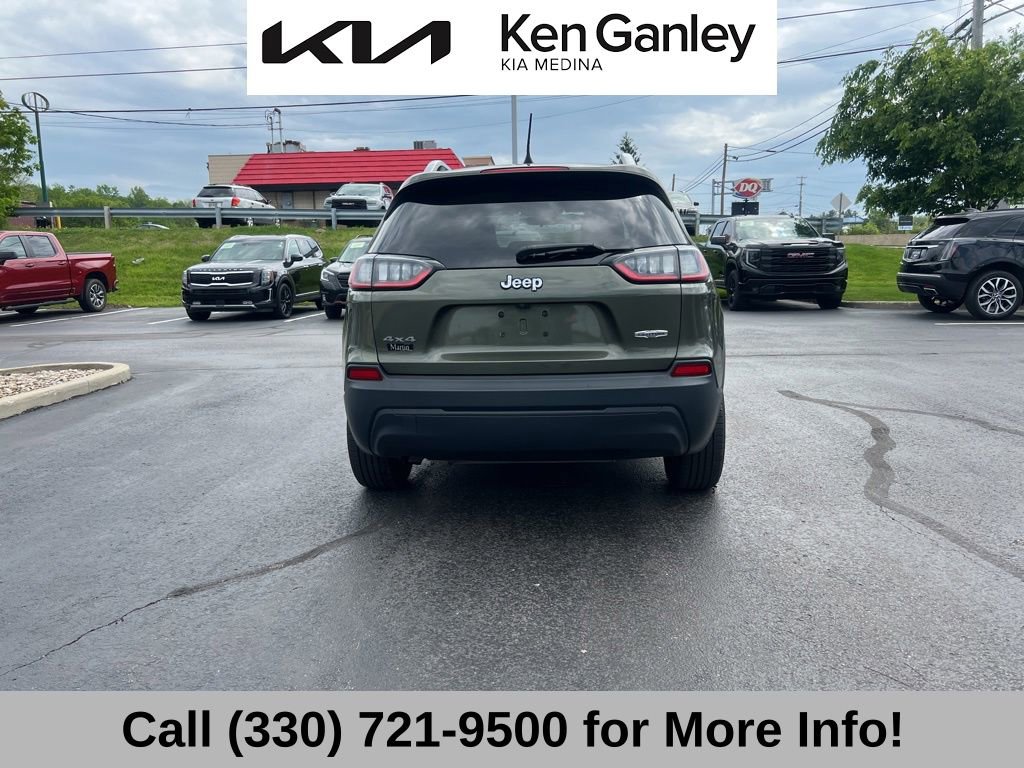 Used 2019 Jeep Cherokee Latitude Plus w/ Cold Weather Group AWD/4WD image 11