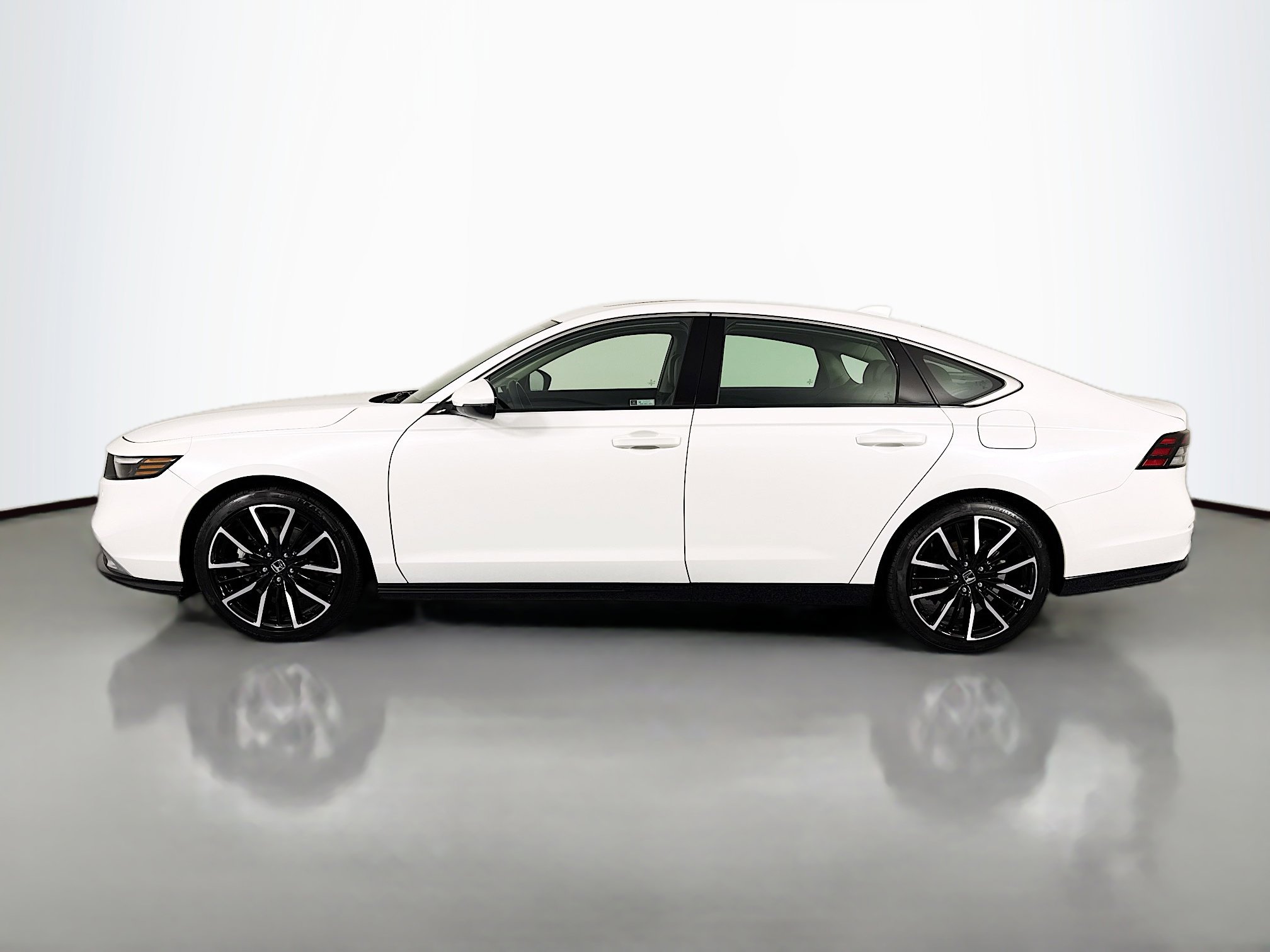Certified 2023 Honda Accord Touring image 8