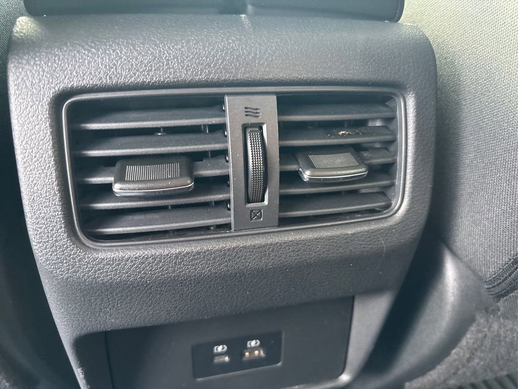 Used 2021 Nissan Rogue SV image 31