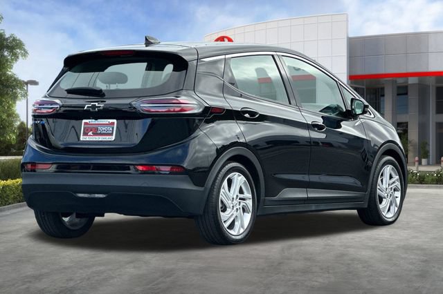 Used 2023 Chevrolet Bolt LT FWD image 4