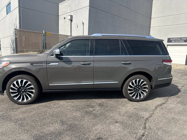 Used 2024 Lincoln Navigator Black Label AWD/4WD image 6