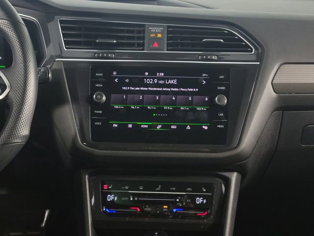 Used 2022 Volkswagen Tiguan SE R-Line image 24