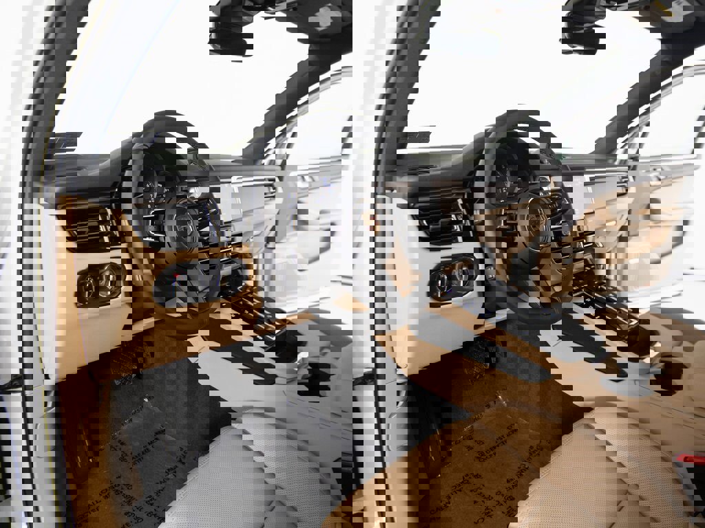 New 2026 Porsche Macan image 4