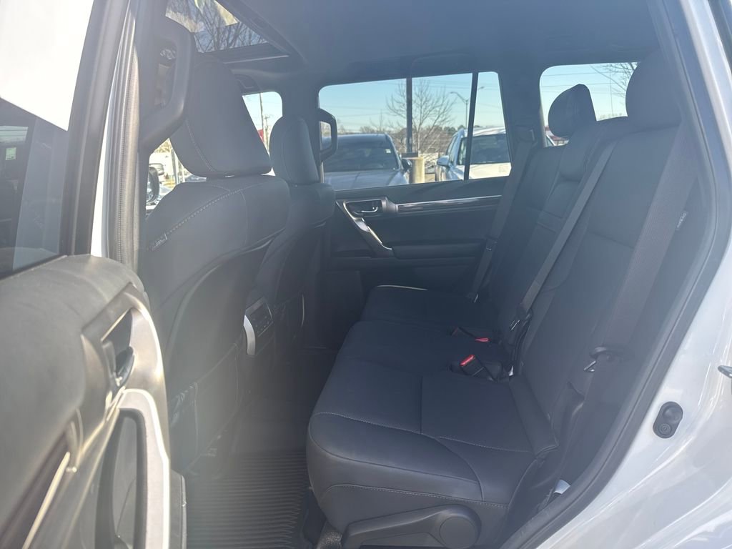 Used 2023 Lexus GX 460 Premium w/ Premium Package image 27