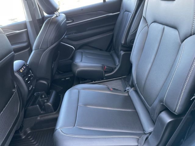 Used 2023 Jeep Grand Cherokee L Limited w/ Luxury Tech Group II image 22