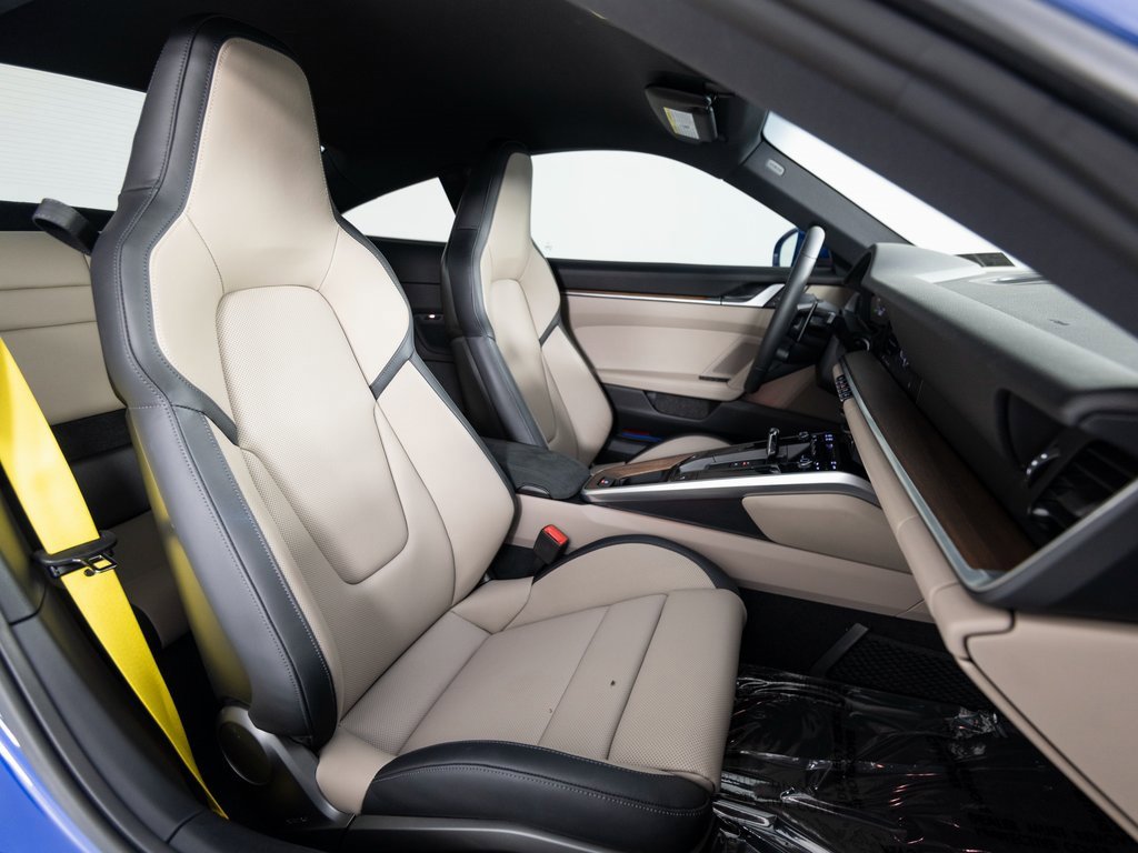 Certified 2025 Porsche 911 Carrera image 30