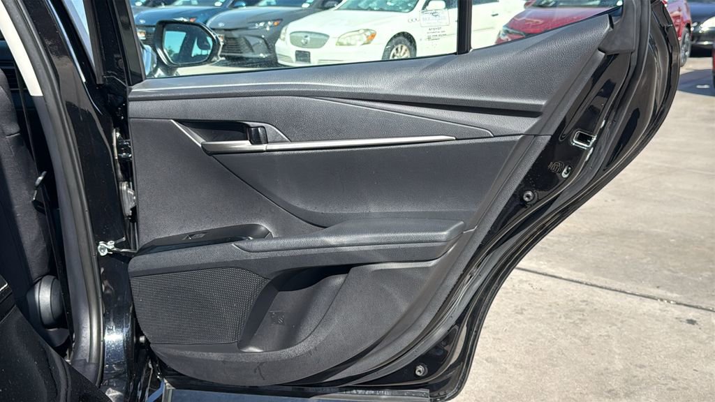 Used 2025 Toyota Camry LE image 29
