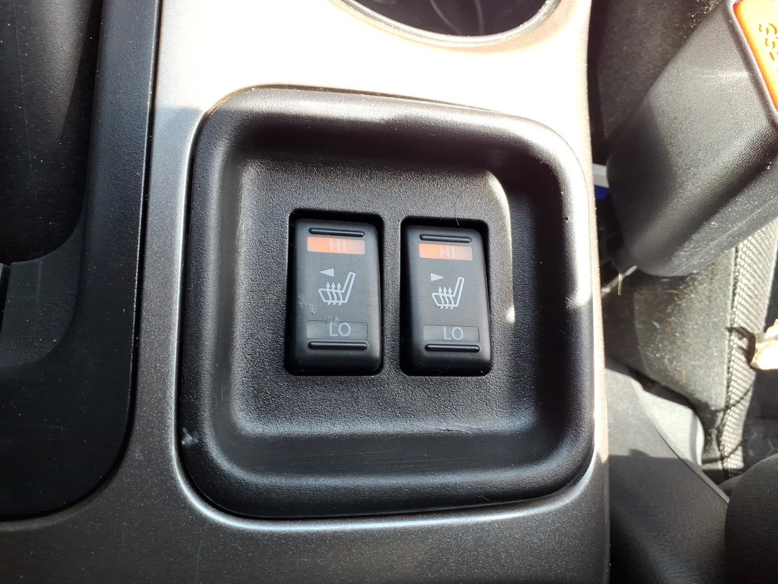 Used 2015 Nissan Juke SV w/ Technology Package AWD/4WD image 19