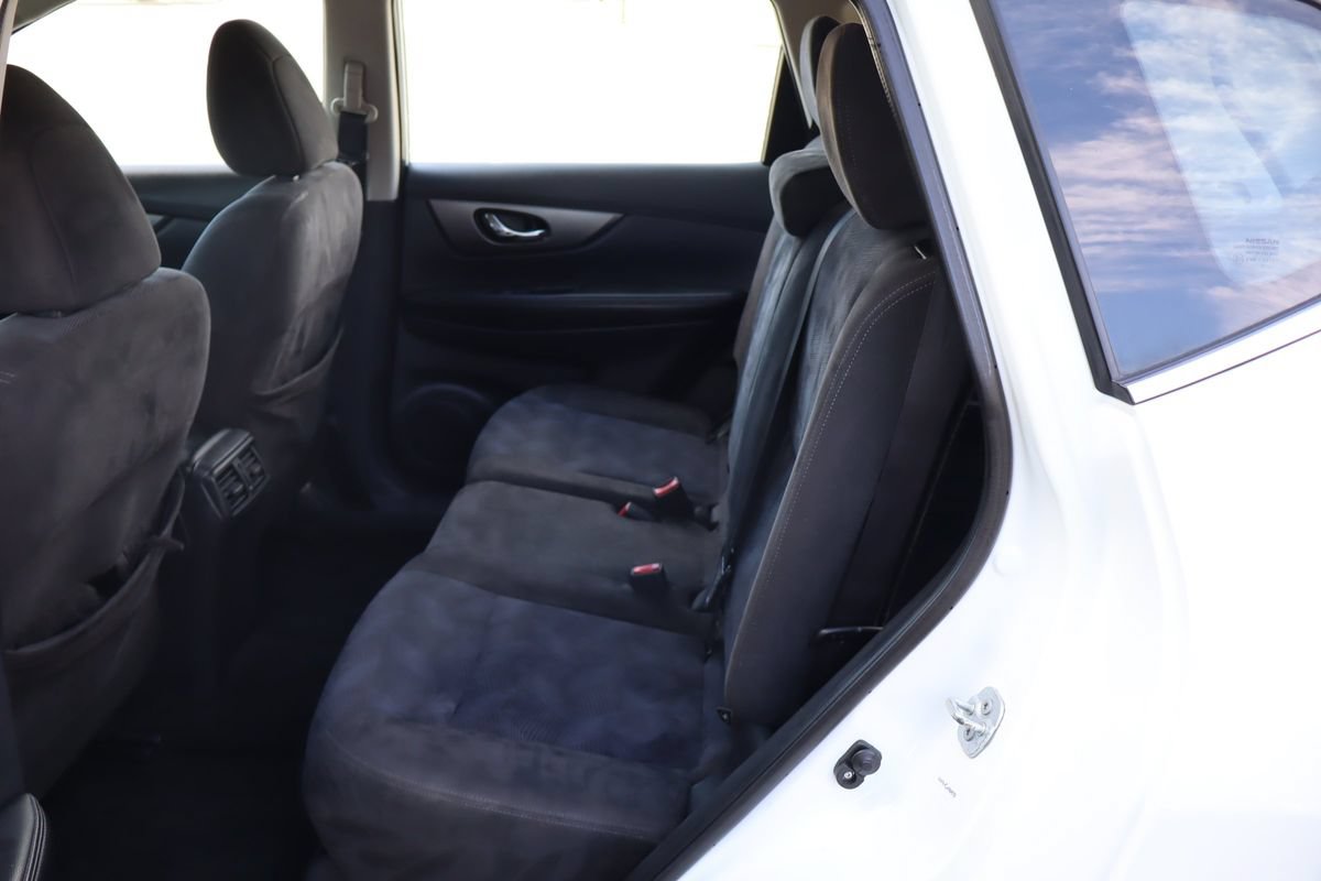 Used 2015 Nissan Rogue S AWD/4WD image 20