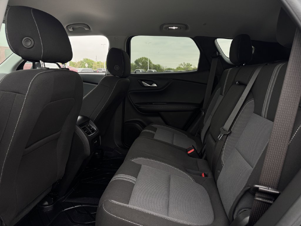 Used 2024 Chevrolet Blazer LT w/ Convenience Package FWD image 24