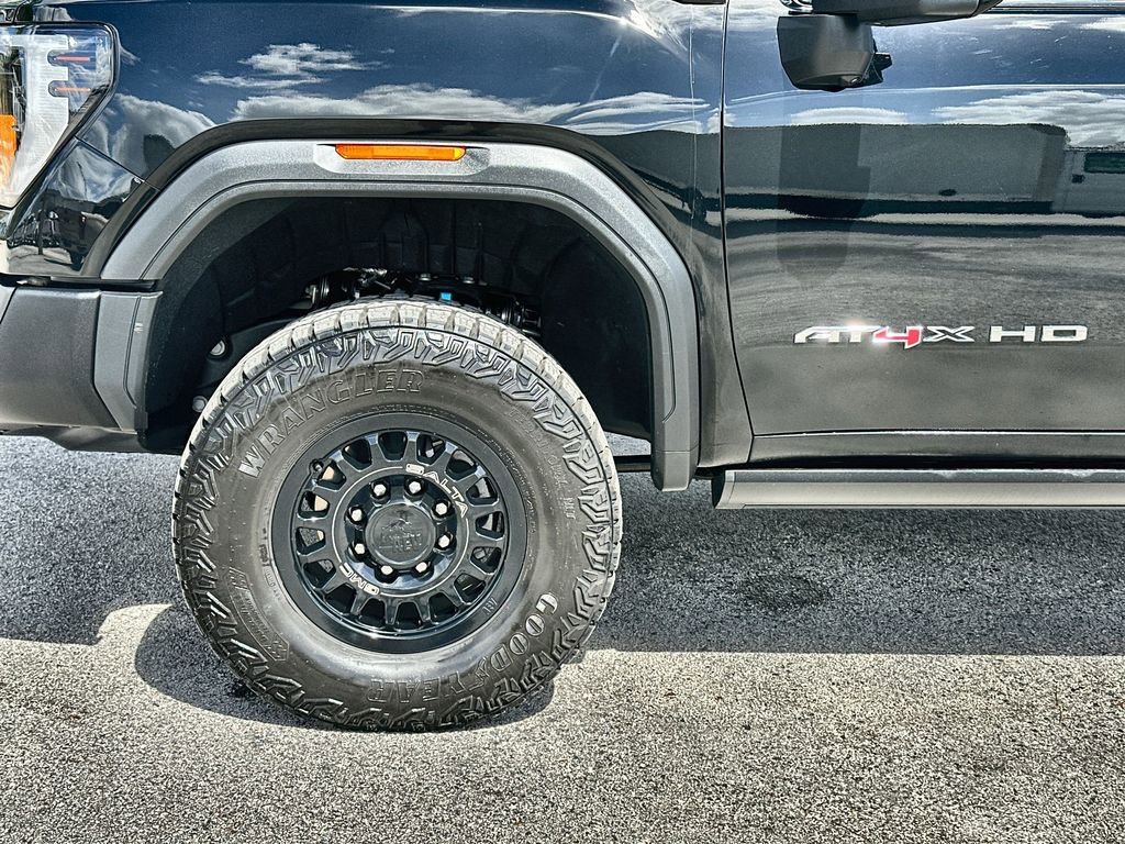 Certified 2025 GMC Sierra 2500 AT4X w/ AT4X AEV Edition image 33