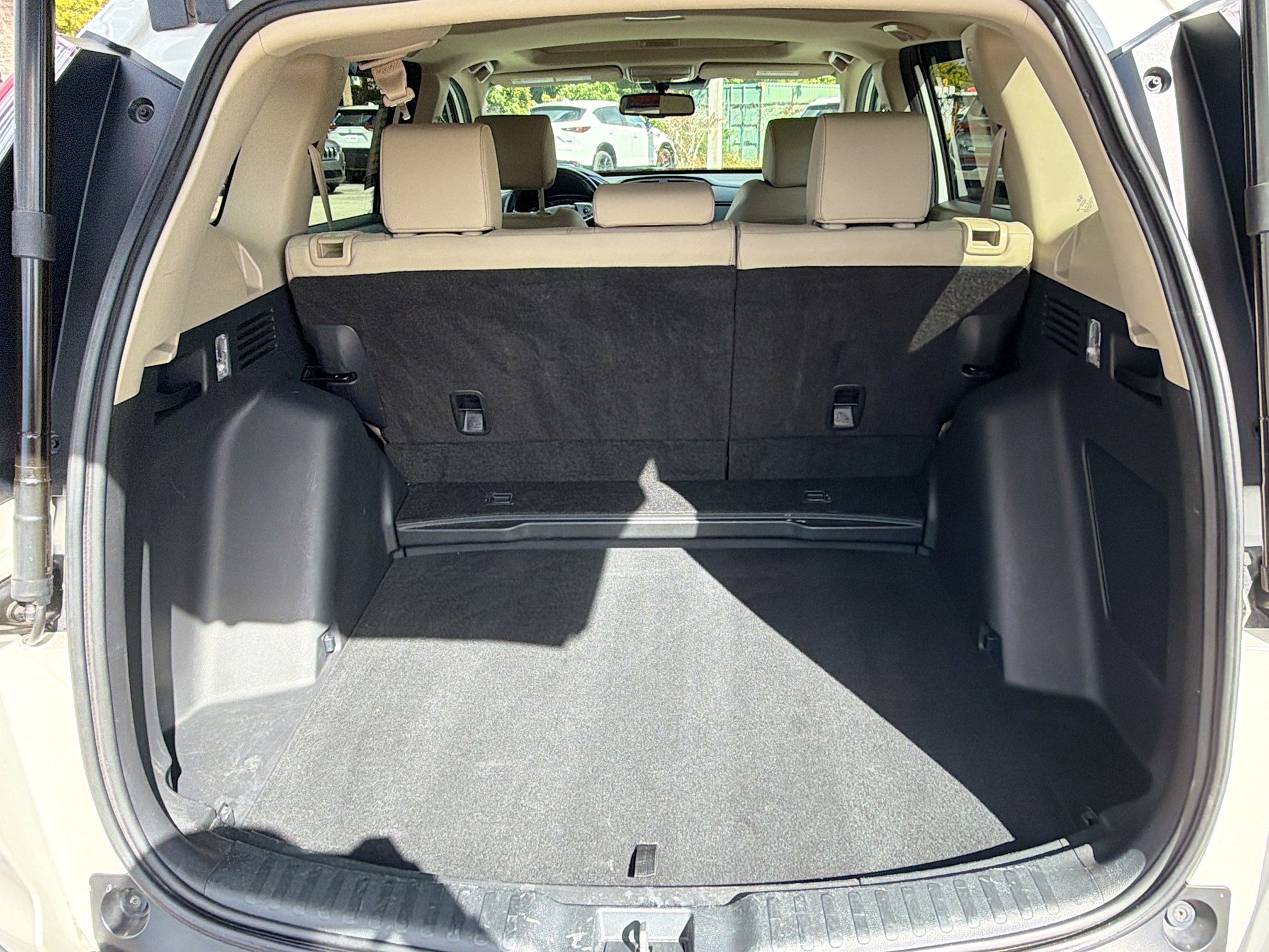 Used 2018 Honda CR-V Touring image 12