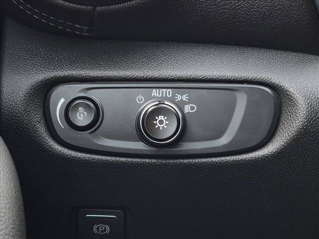Used 2021 Chevrolet Blazer LT FWD image 15