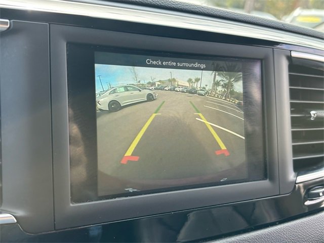 Used 2020 Chrysler Pacifica Touring-L image 29