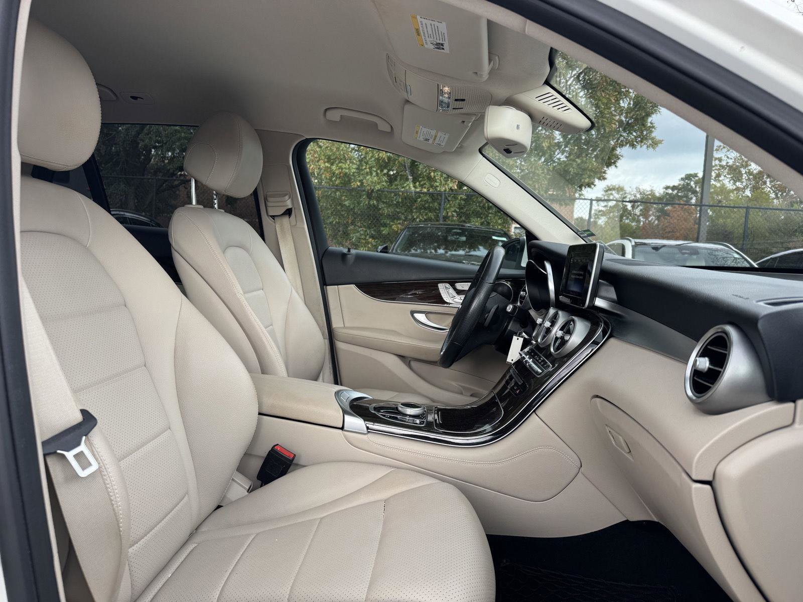 Certified 2019 Mercedes-Benz GLC 300 image 29