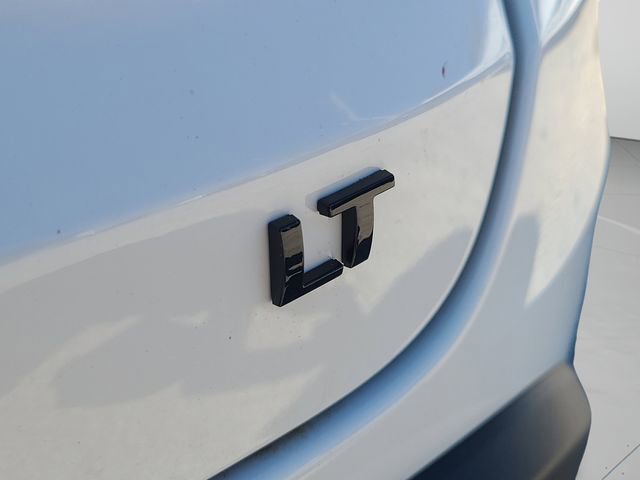New 2026 Chevrolet Trax LT w/ Midnight Edition FWD image 6
