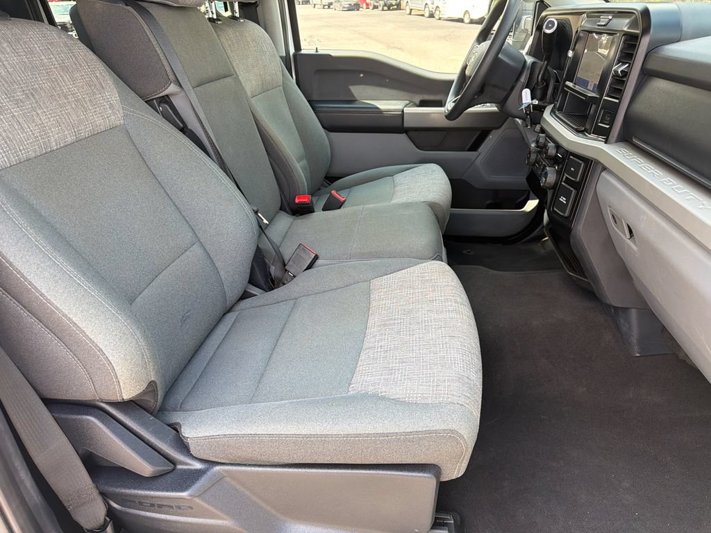 Used 2025 Ford F250 XLT AWD/4WD image 13