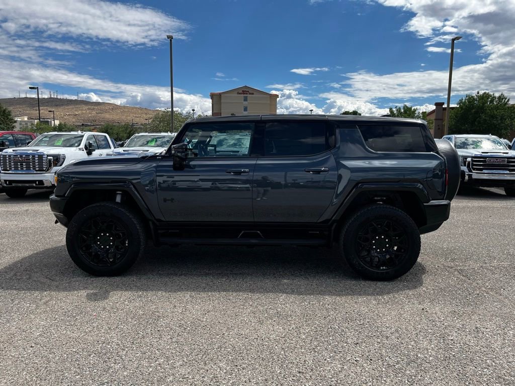 New 2025 GMC Hummer EV 2X w/ LPO, Dark Essentials Package AWD/4WD image 8