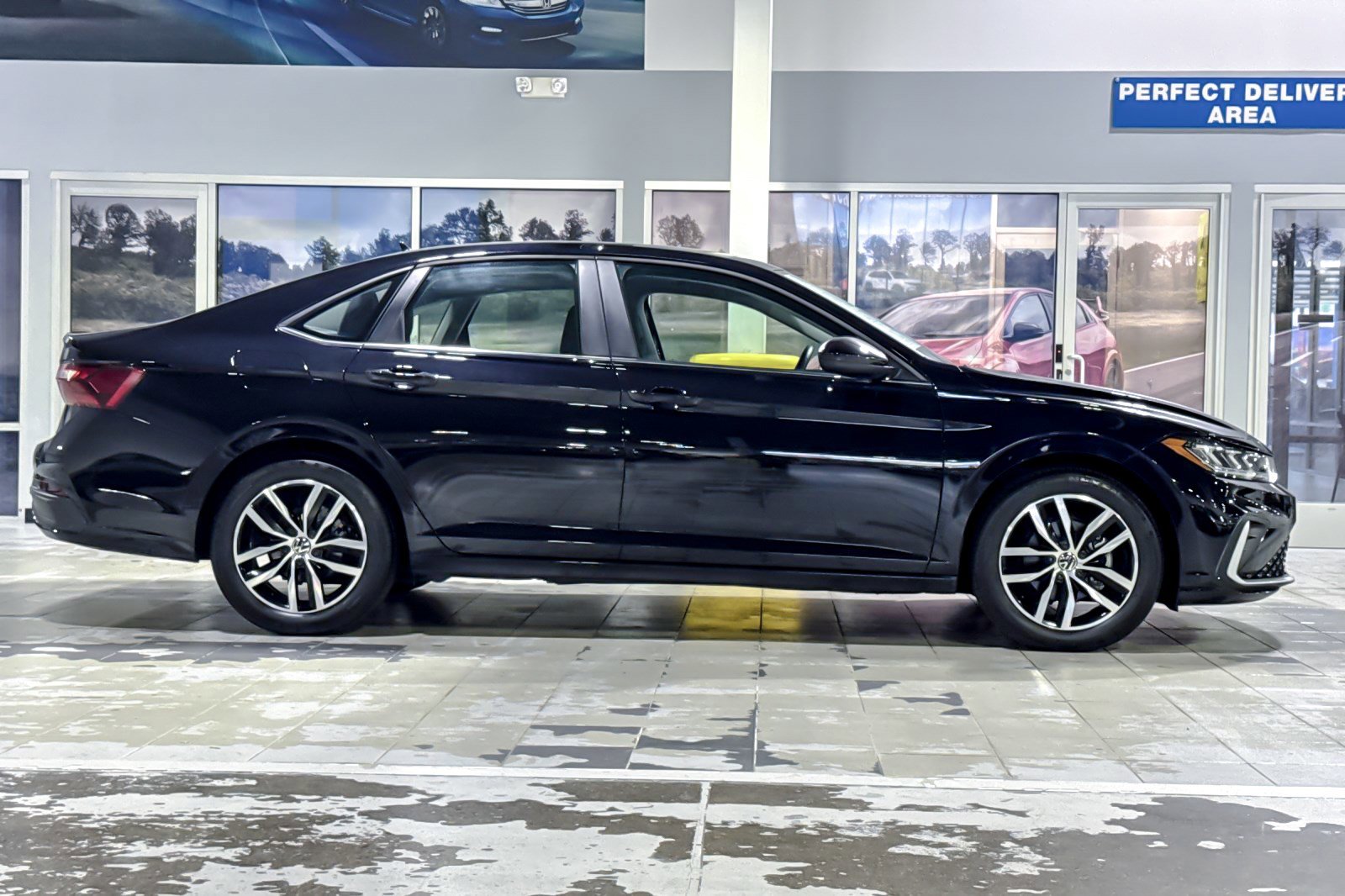 Used 2025 Volkswagen Jetta SE FWD image 8