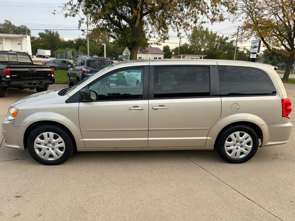 Used 2015 Dodge Grand Caravan SE w/ Quick Order Package 29E SE FWD image 2