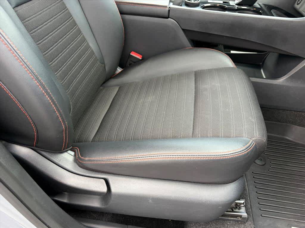 Used 2025 Nissan Rogue SV AWD/4WD image 7