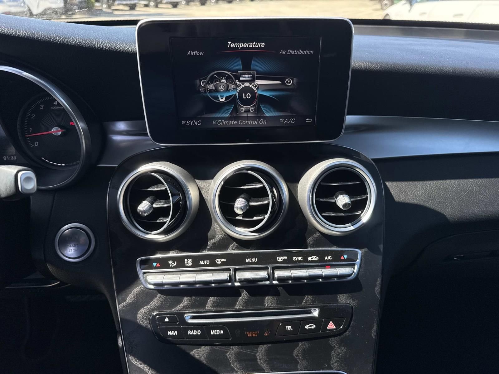 Used 2018 Mercedes-Benz GLC 300 image 25