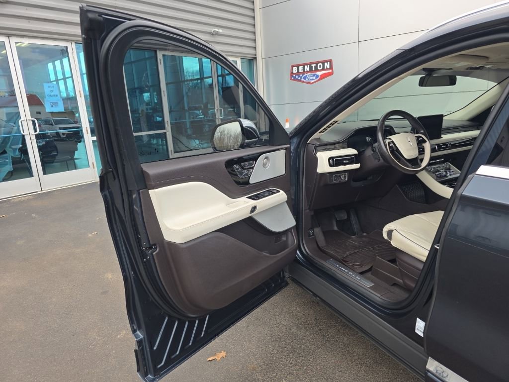 Used 2021 Lincoln Aviator Black Label w/ Dynamic Handling Package image 9