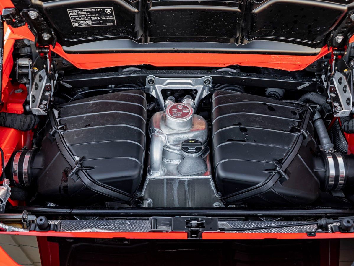 Used 2020 Lamborghini Huracan EVO image 23