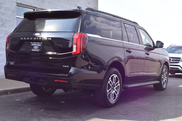 Used 2025 Ford Expedition Max Active AWD/4WD image 16