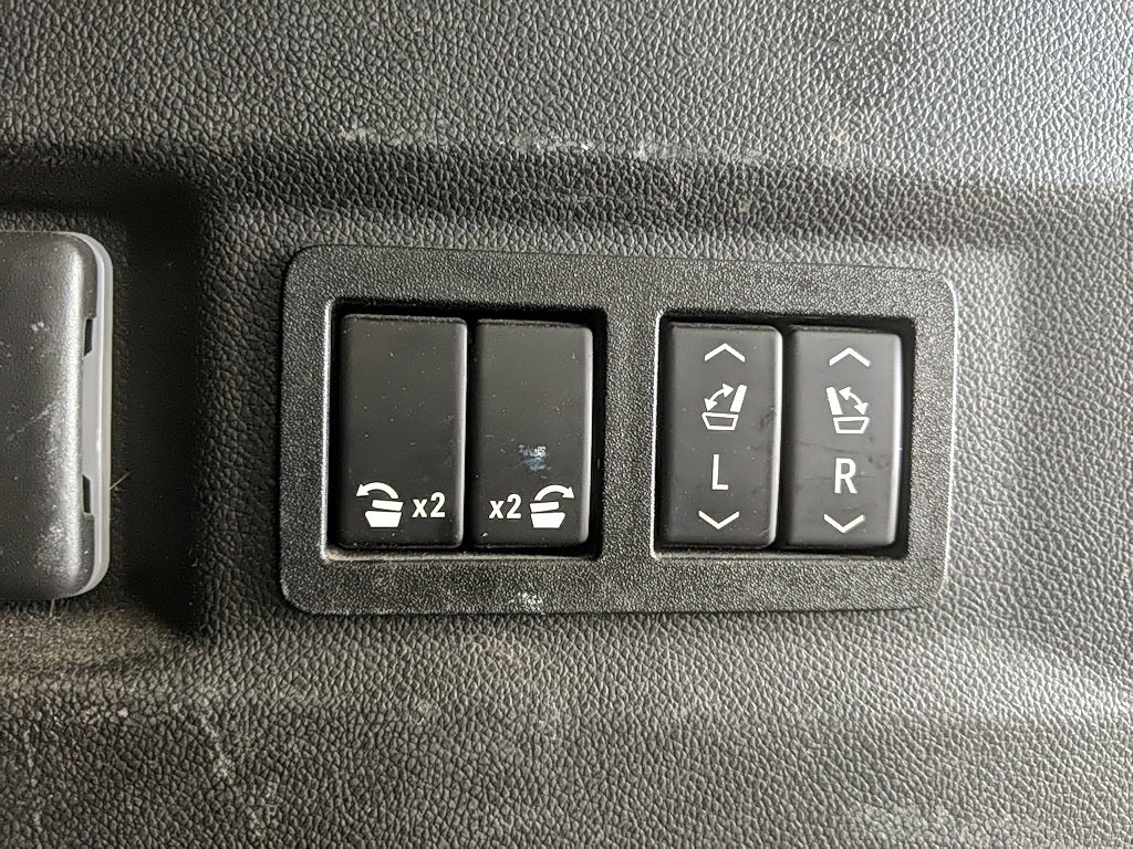 Used 2021 Chevrolet Tahoe Z71 w/ Luxury Package image 9